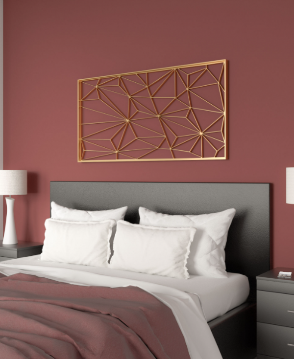 Dinding dengan warna merah maroon